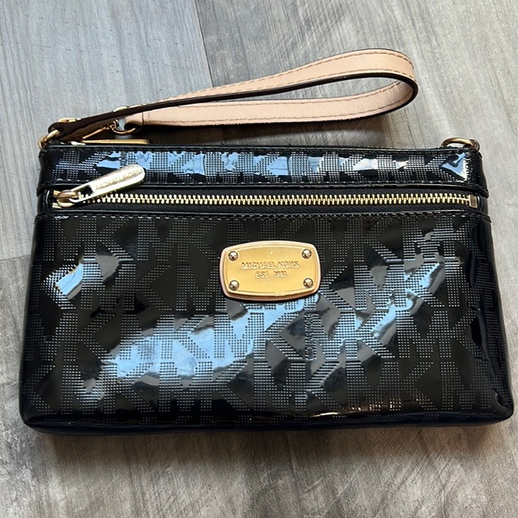 Michael Kors Handbags - Michael Kors metallic black and gold like new condition!